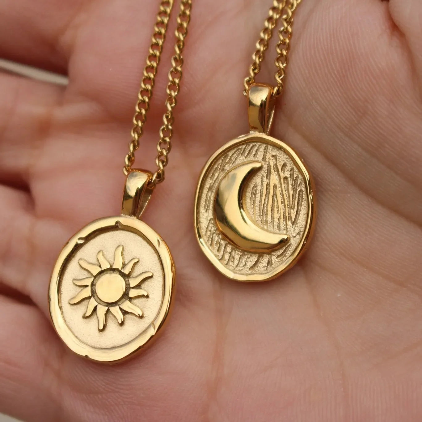 Vintage-Inspired Oval Pendant Necklace