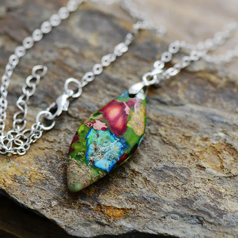 Leaf Pendant Chain Necklace