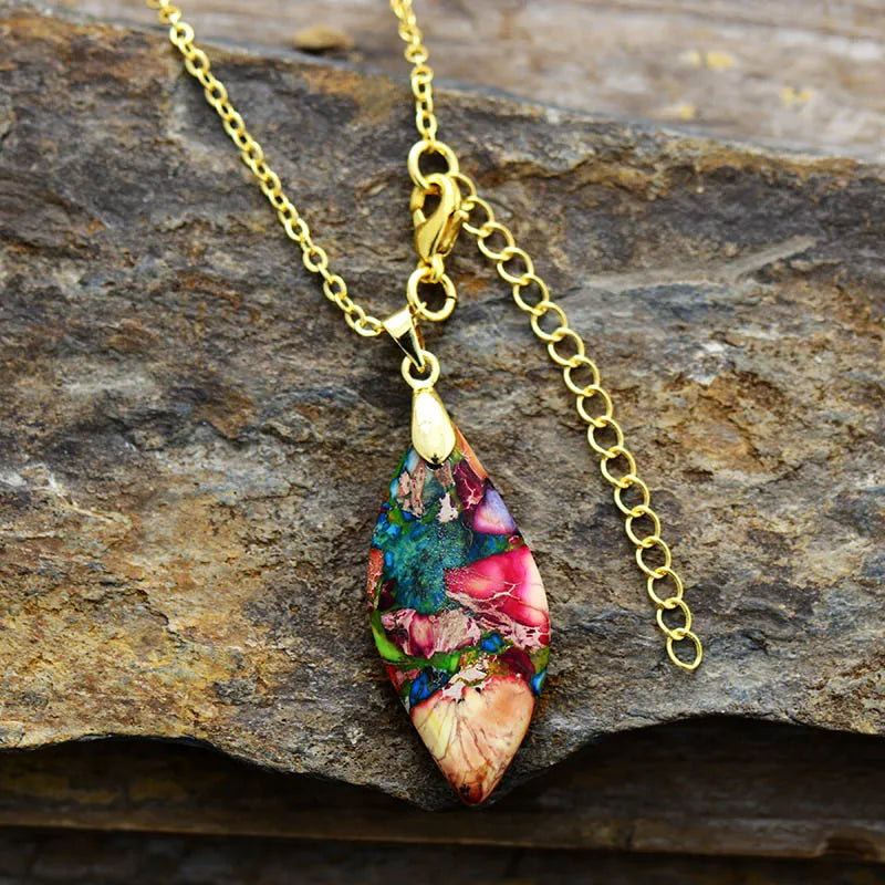 Leaf Pendant Chain Necklace