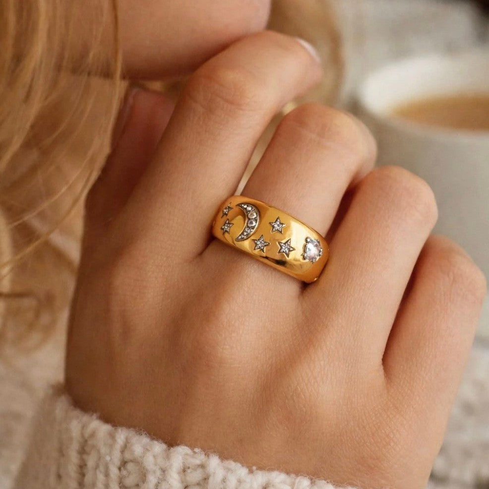 Starry Night Ring - 18k Gold