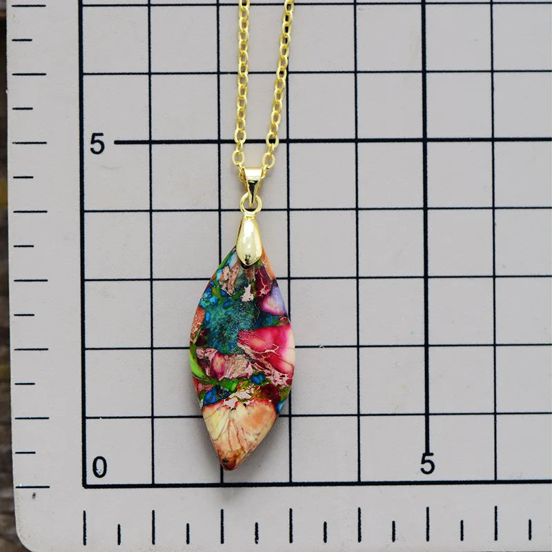 Leaf Pendant Chain Necklace