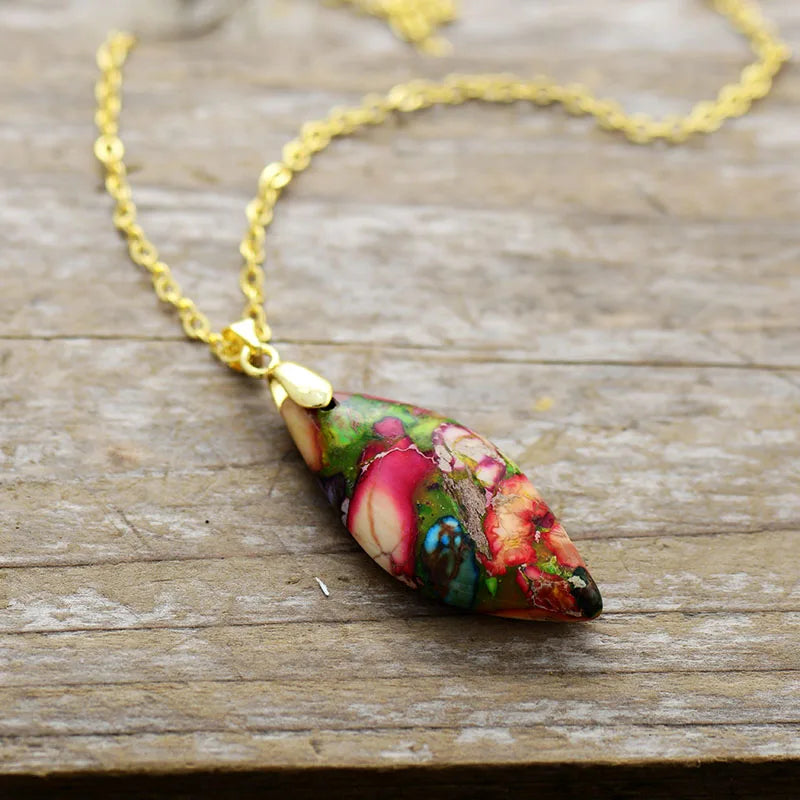 Leaf Pendant Chain Necklace
