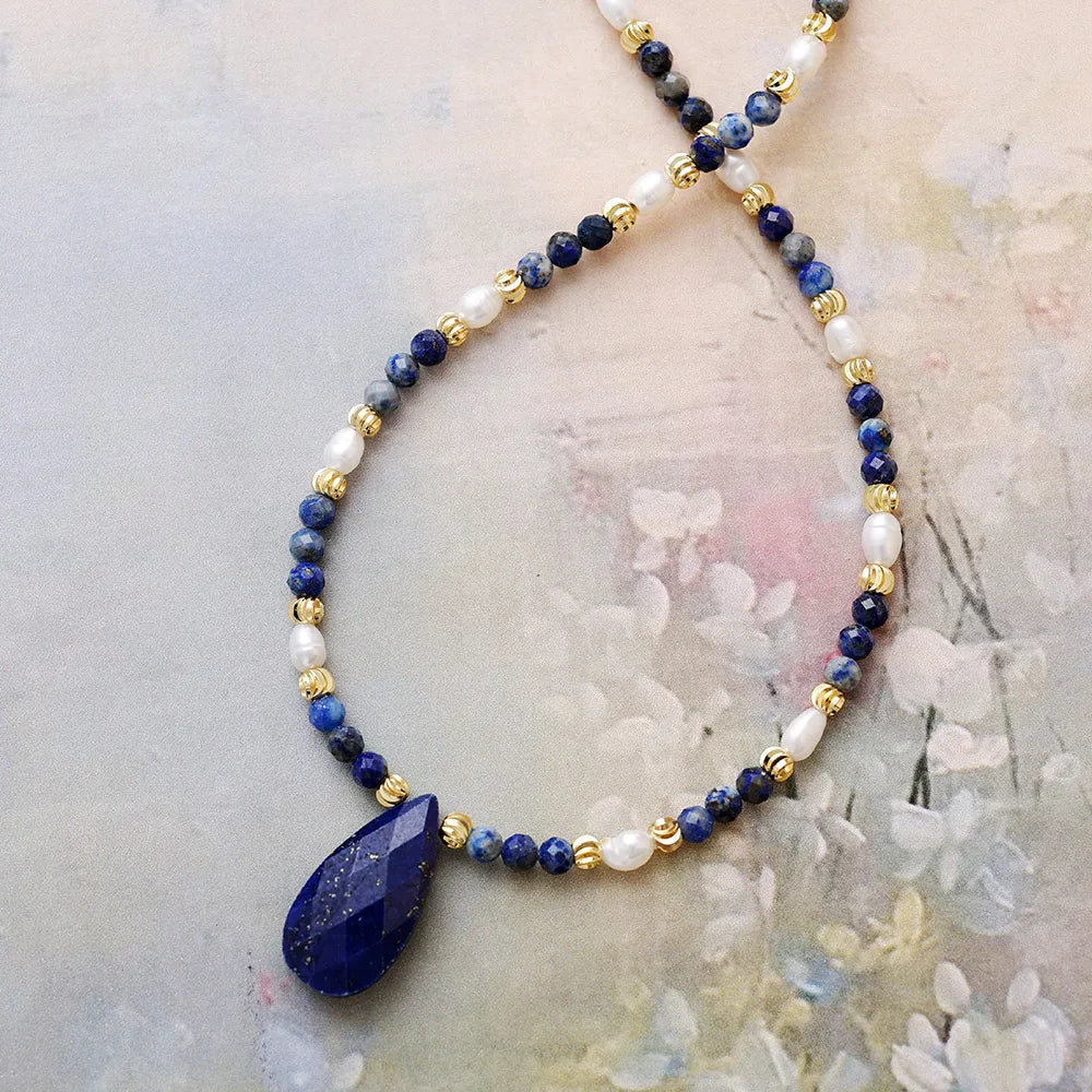 Refined Teardrop Pendant Choker Necklace