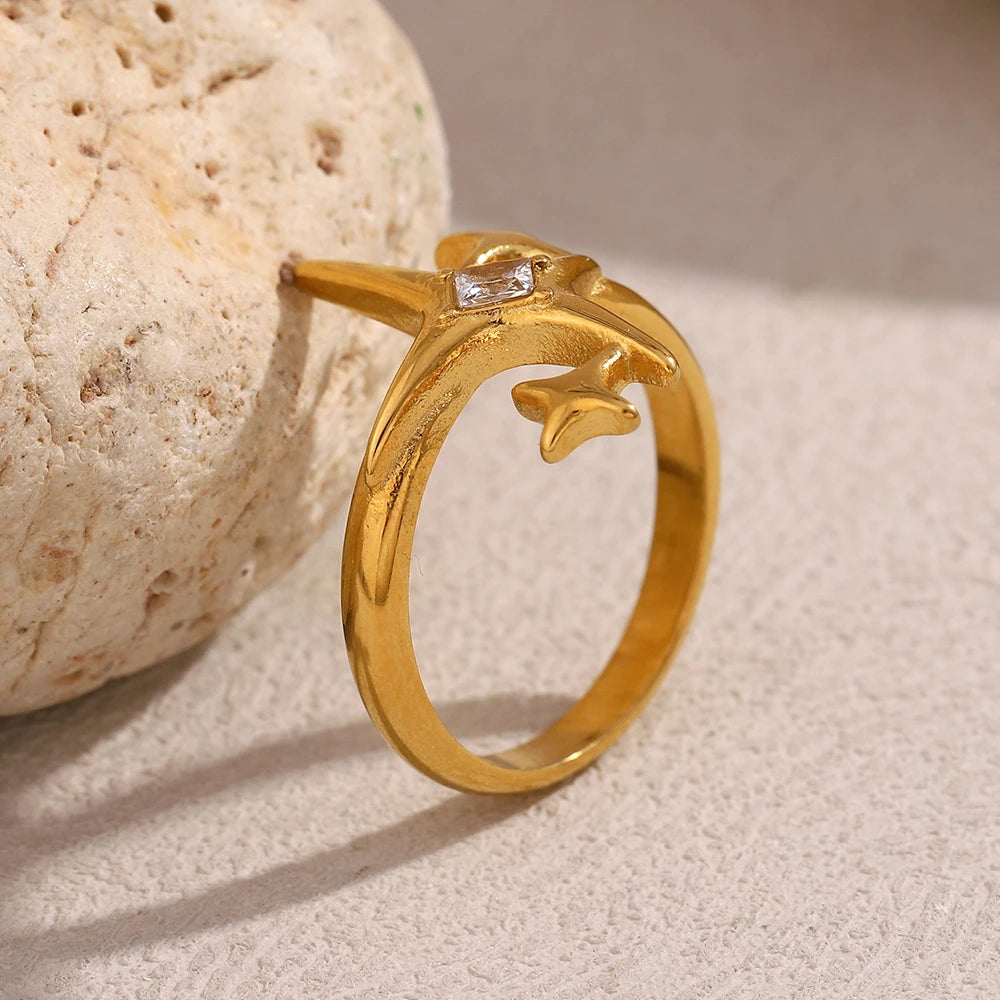 Irregular Zircon Star Cocktail Ring