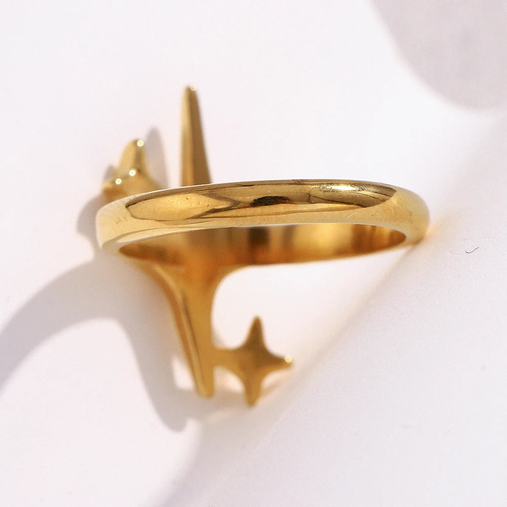Irregular Zircon Star Cocktail Ring
