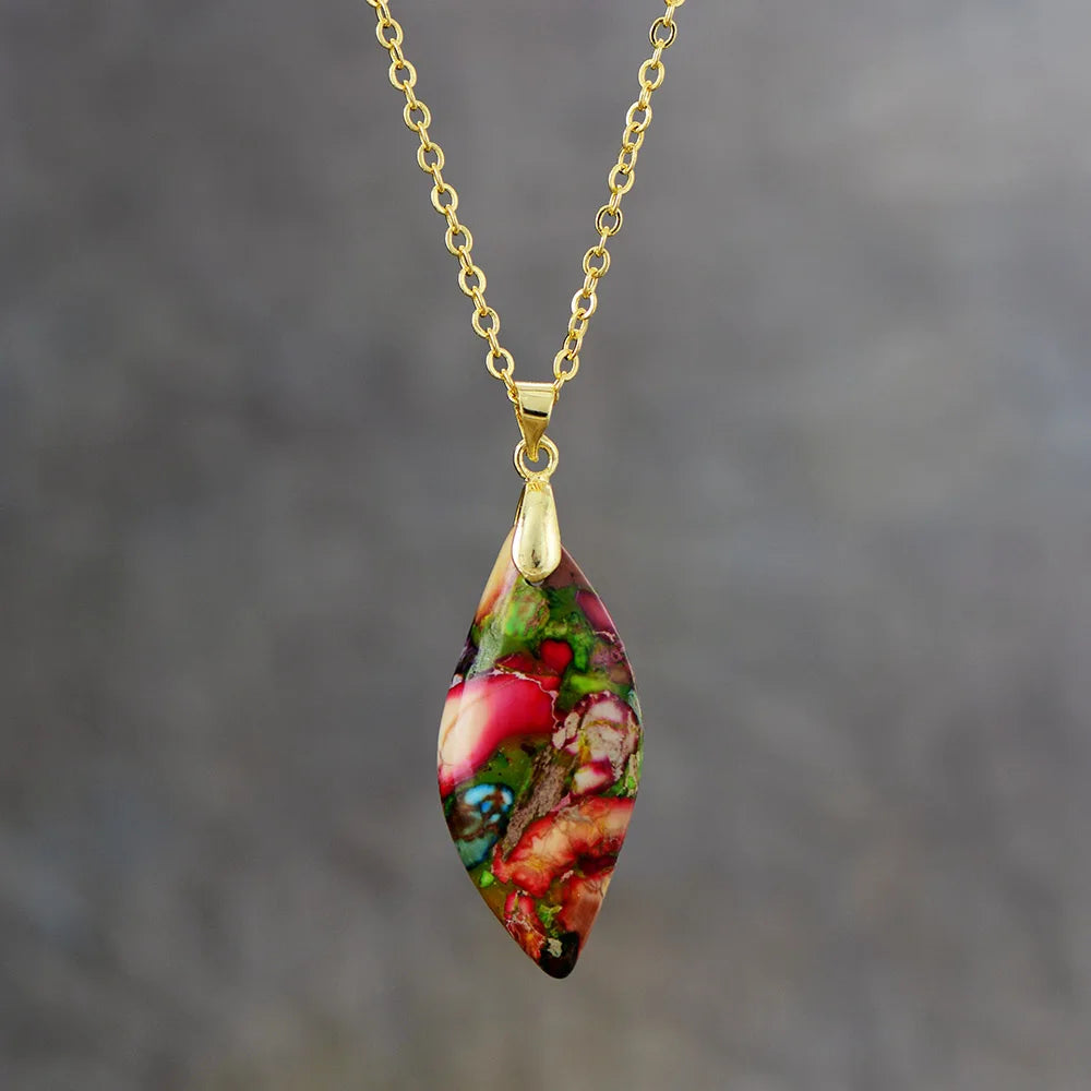 Leaf Pendant Chain Necklace