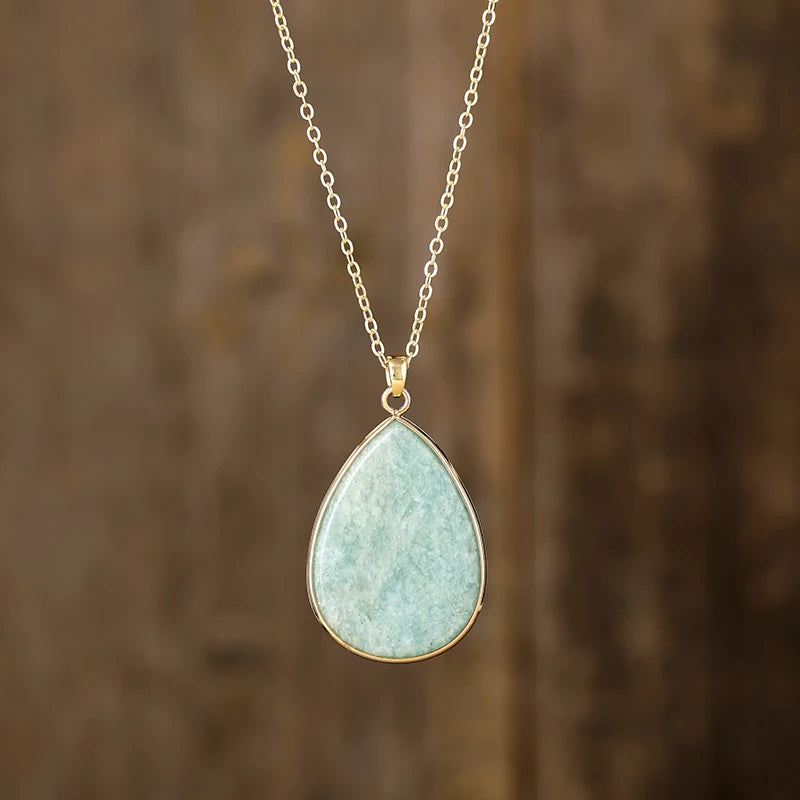 Natural Elegance Teardrop Necklace