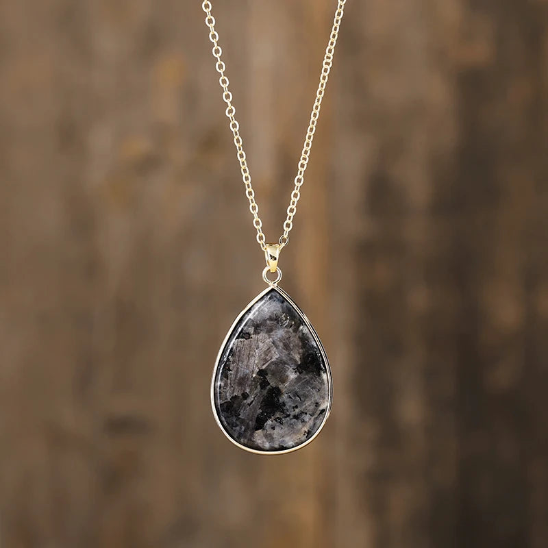 Natural Elegance Teardrop Necklace