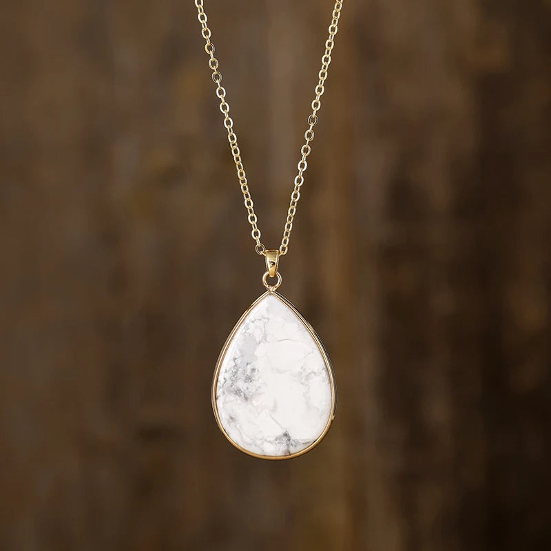 Natural Elegance Teardrop Necklace