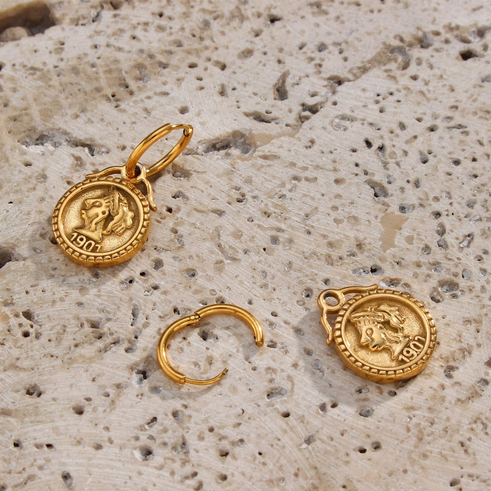 1901 Cameo Casted Jewellery Set