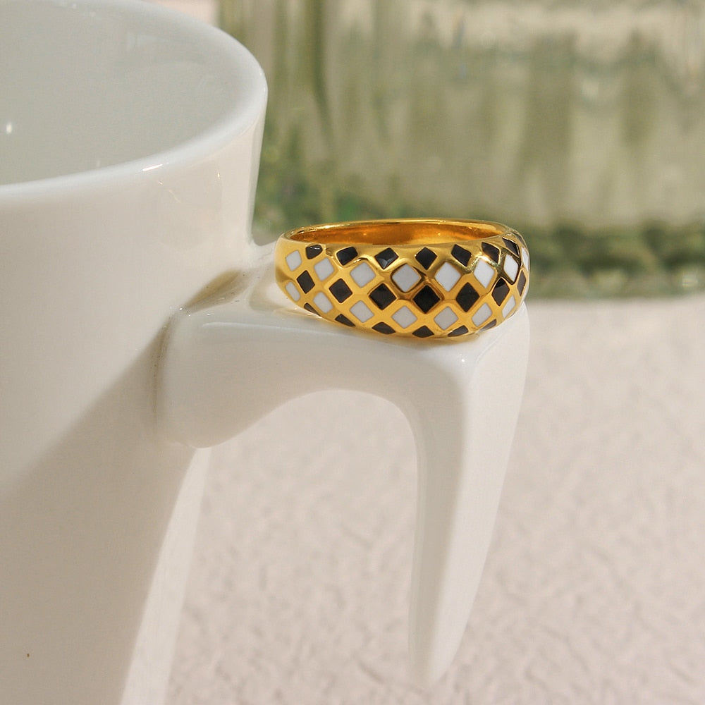 Checkered Pattern Dome Ring