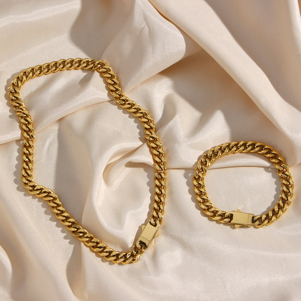 Chunky Gold Chain Link Necklace