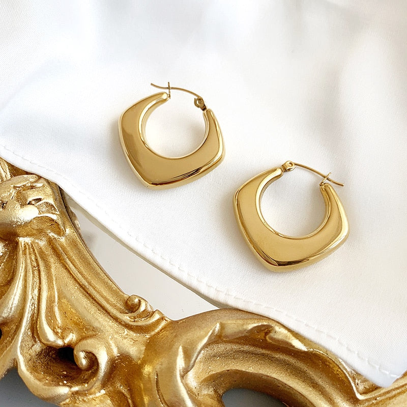 Polished Geometric Oval Earrings