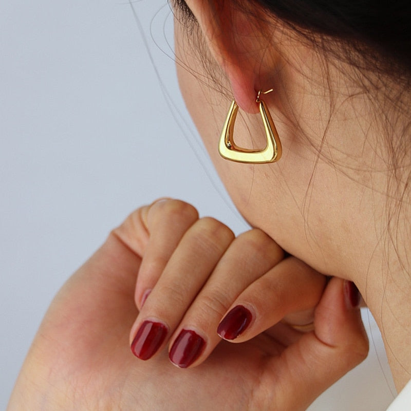 Polished Geometric Oval Earrings