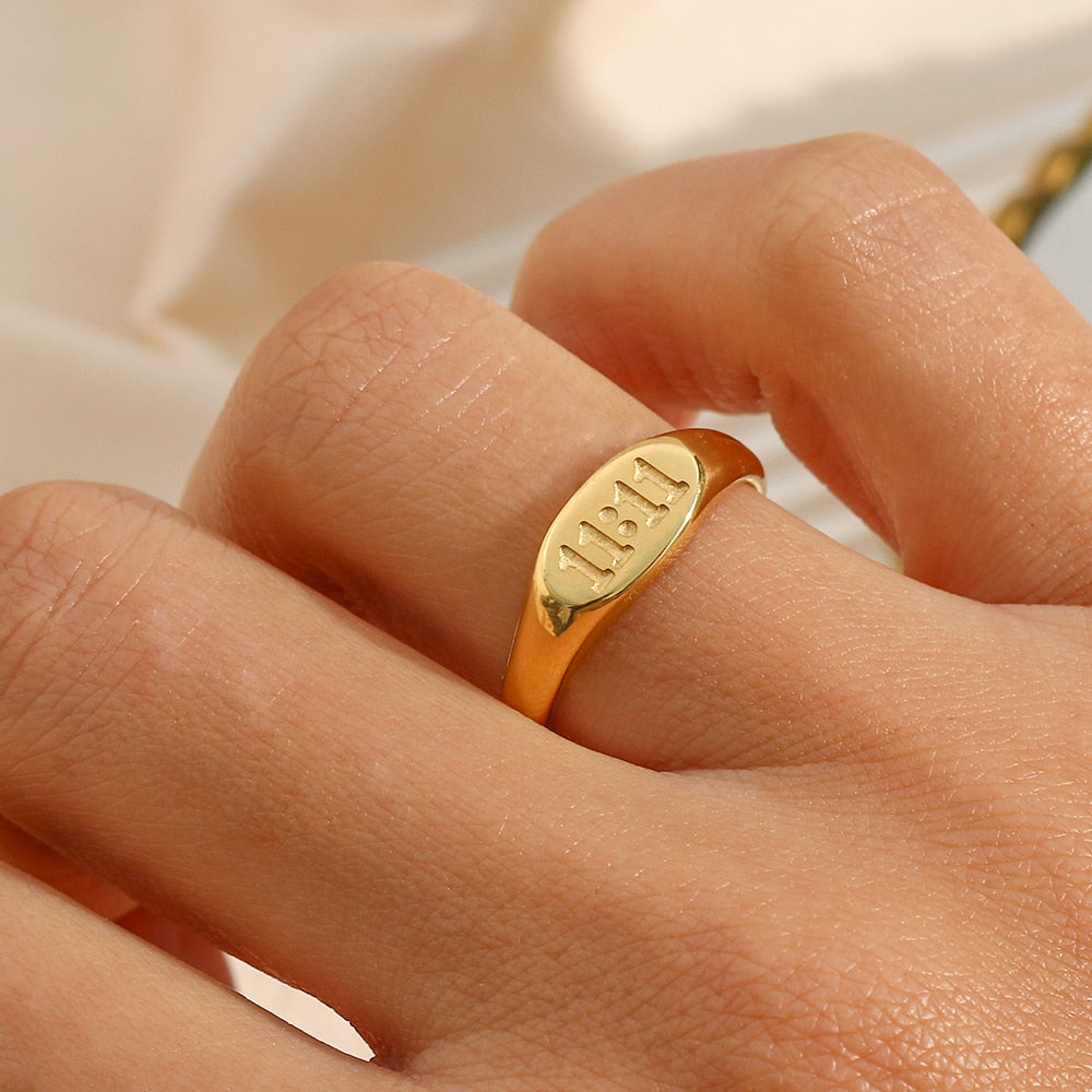 11:11 Engraved Signet Jewellery Set