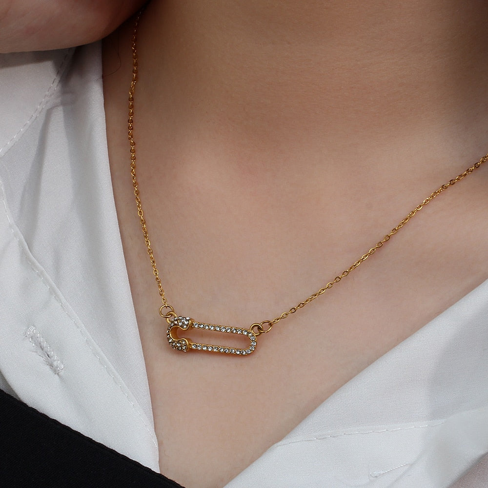 Dainty Minimalist Studded Pendant Necklace