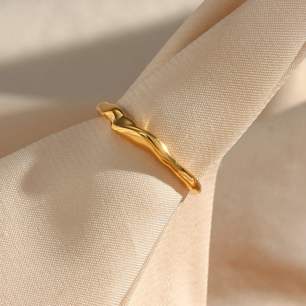 Snaggy Adjustable Gold Ring